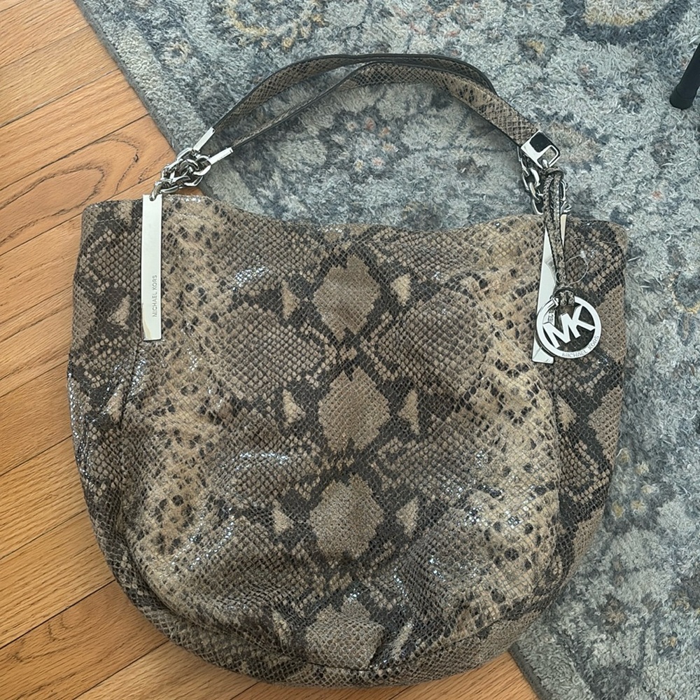 Michale Kors bag